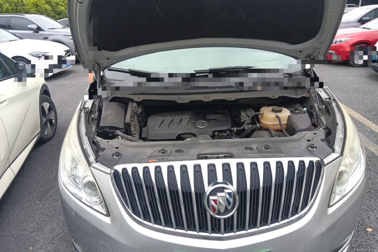 Used Buick GL8 2013 2.4L CT Luxury Business Comfort Edition Engine Bay