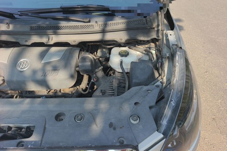 Used Buick GL8 2013 3.0L XT Luxury Business Flagship Edition Engine Bay Left