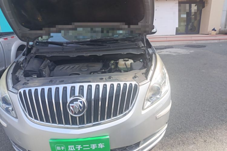 Used Buick GL8 2013 2.4L LT Luxury Business Executive Edition Engine Bay Left