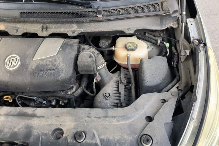 Used Buick GL8 2013 3.0L GT Luxury Business Haoya Edition Engine Bay Left
