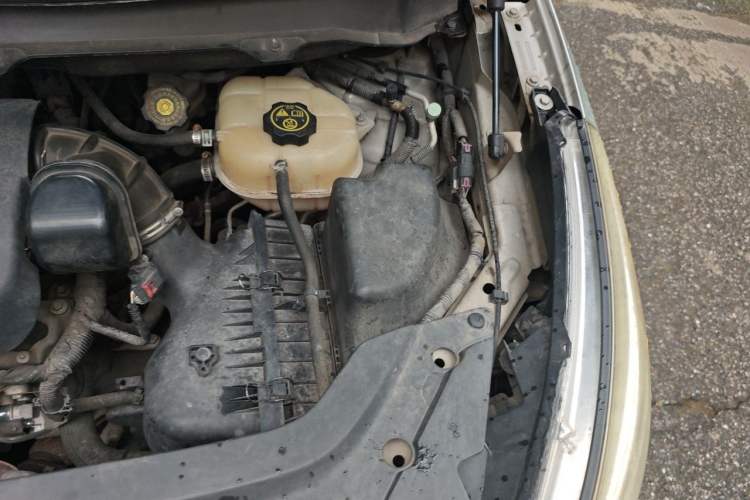 Used Buick GL8 2013 3.0L XT Luxury Business Flagship Edition Engine Bay Left