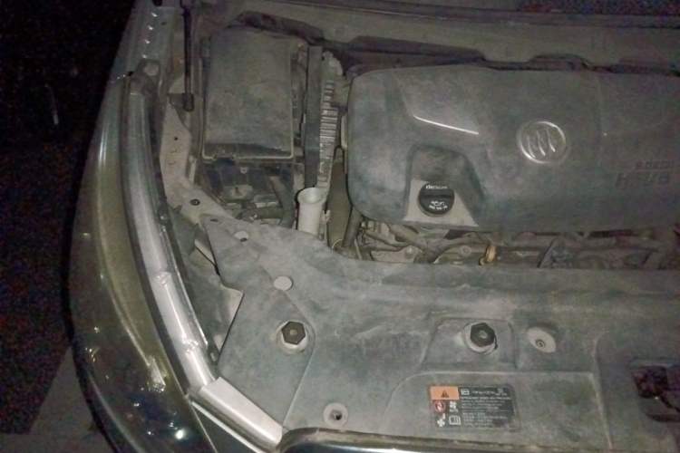 Used Buick GL8 2013 3.0L GT Luxury Business Haoya Edition Engine Bay Right