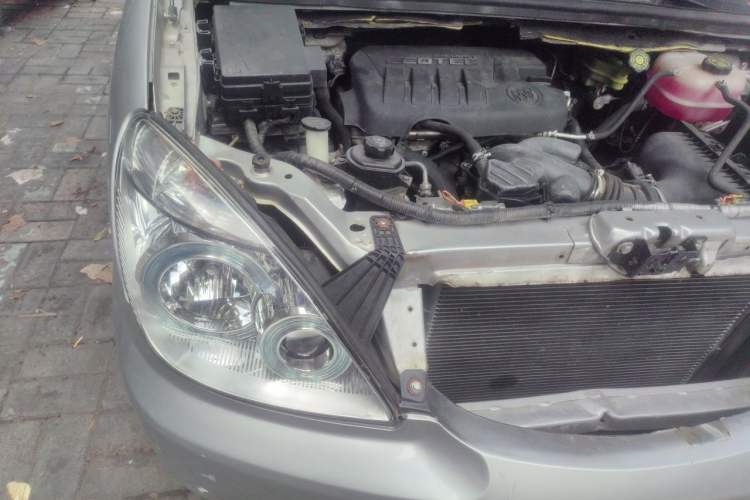 Used Buick GL8 2013 2.4L Classic Edition Engine Bay Right