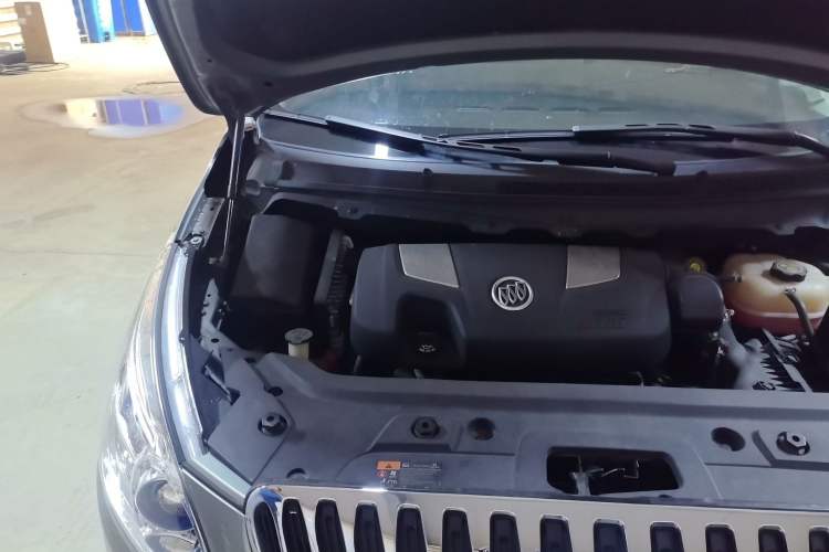 Used Buick GL8 2013 3.0L XT Luxury Business Flagship Edition Engine Bay Right