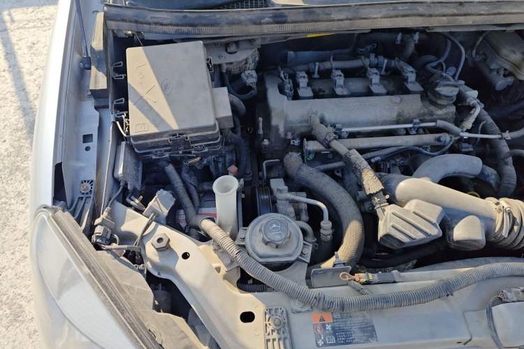 Used Buick GL8 2013 2.4L Classic Edition Engine Bay Right