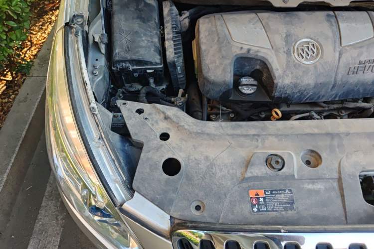 Used Buick GL8 2013 3.0L GT Luxury Business Haoya Edition Engine Bay Right