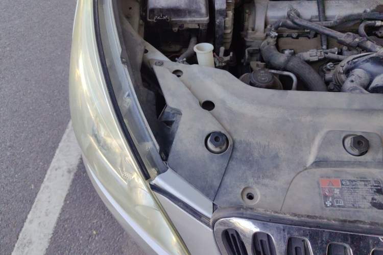 Used Buick GL8 2013 2.4L CT Luxury Business Comfort Edition Engine Bay Right