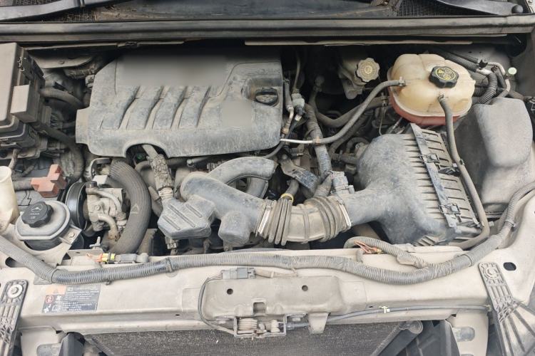Used Buick GL8 2013 2.4L Classic Edition Engine Bay