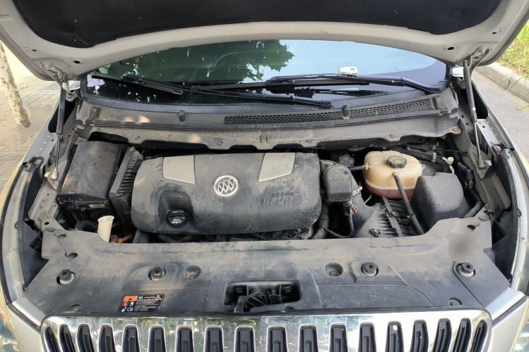 Used Buick GL8 2013 3.0L GT Luxury Business Haoya Edition Engine Bay