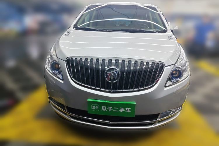 Used Buick GL8 2013 3.0L GT Luxury Business Haoya Edition Front