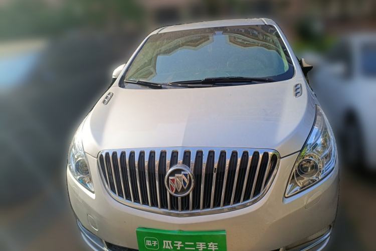 Used Buick GL8 2013 3.0L GT Luxury Business Haoya Edition Front