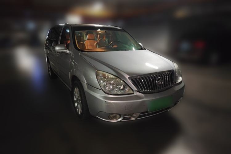 Used Buick GL8 2013 2.4L Executive Edition Front Right 45 Deg