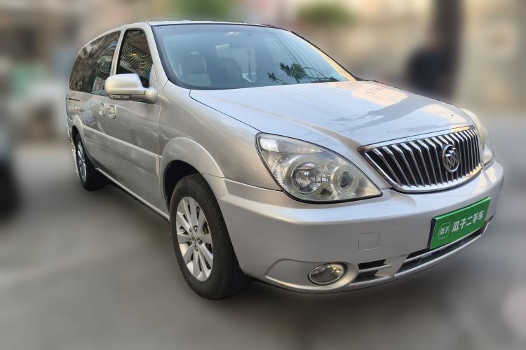 Used Buick GL8 2013 2.4L Classic Edition Front Right 45 Deg