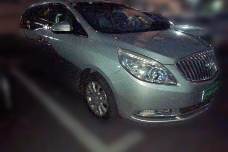 Used Buick GL8 2013 3.0L GT Luxury Business Haoya Edition Front Right 45 Deg