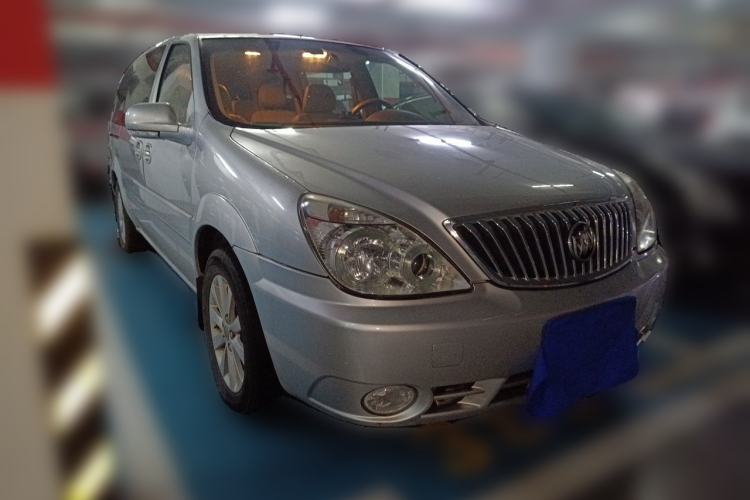 Used Buick GL8 2013 2.4L Classic Edition Front Right 45 Deg