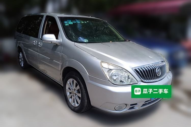 Used Buick GL8 2013 2.4L Executive Edition Front Right 45 Deg