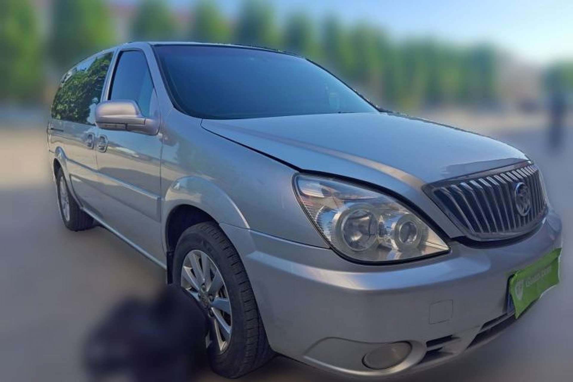 Used Buick GL8 2013 2.4L Classic Edition Front Right 45 Deg