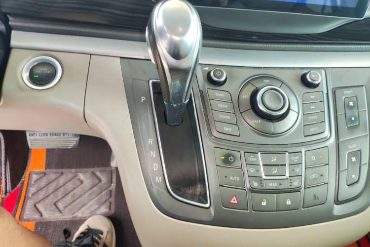 Used Buick GL8 2013 3.0L GT Luxury Business Haoya Edition Gear Lever