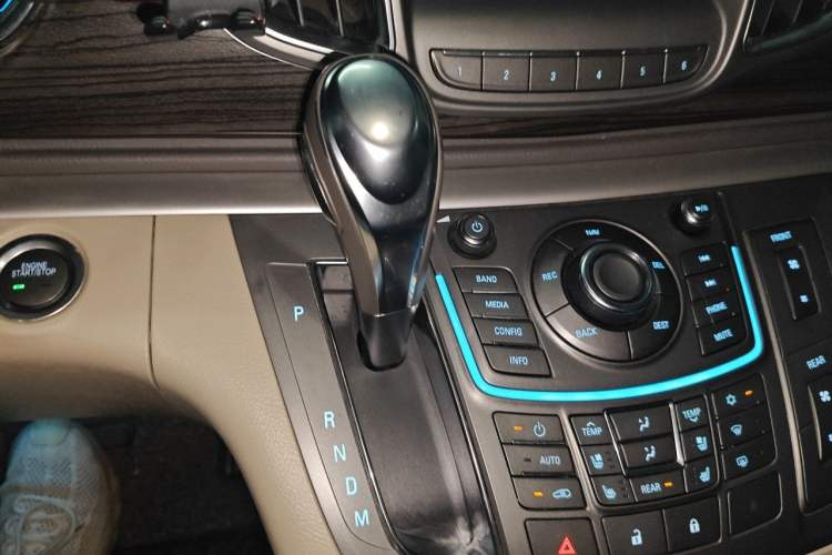 Used Buick GL8 2013 3.0L XT Luxury Business Flagship Edition Gear Lever