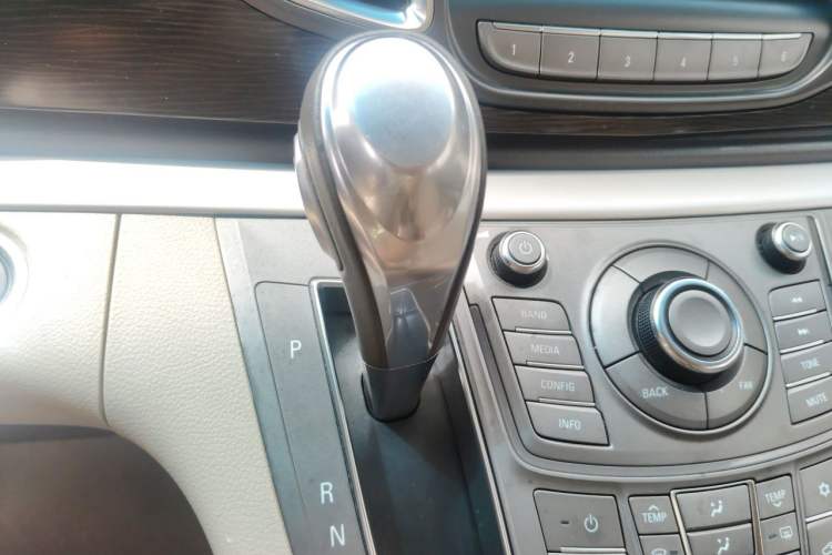 Used Buick GL8 2013 2.4L CT Luxury Business Comfort Edition Gear Lever