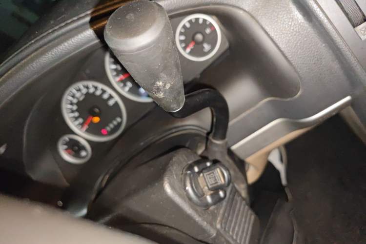 Used Buick GL8 2013 2.4L Executive Edition Gear Lever