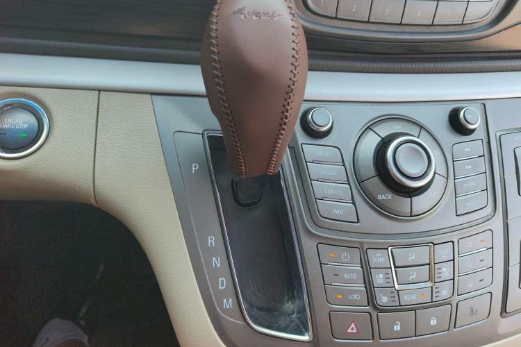 Used Buick GL8 2013 3.0L XT Luxury Business Flagship Edition Gear Lever