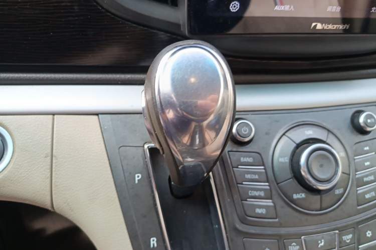 Used Buick GL8 2013 2.4L LT Luxury Business Executive Edition Gear Lever