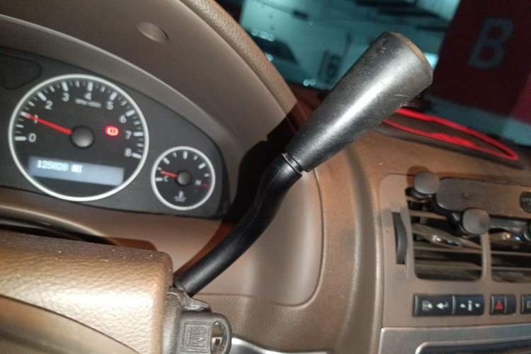 Used Buick GL8 2013 2.4L Classic Edition Gear Lever