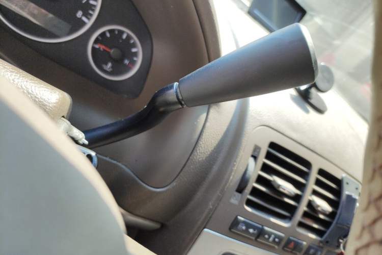 Used Buick GL8 2013 2.4L Classic Edition Gear Lever