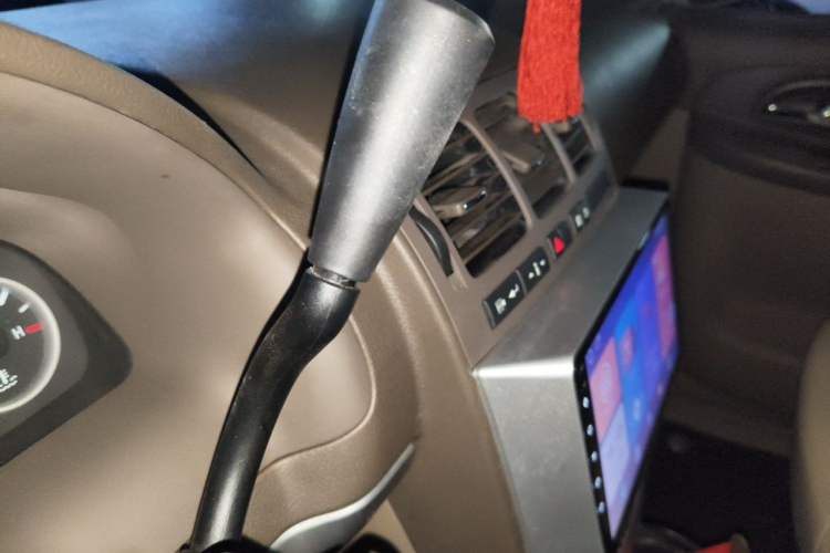 Used Buick GL8 2013 2.4L Classic Edition Gear Lever