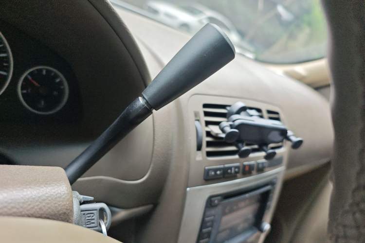 Used Buick GL8 2013 2.4L Classic Edition Gear Lever