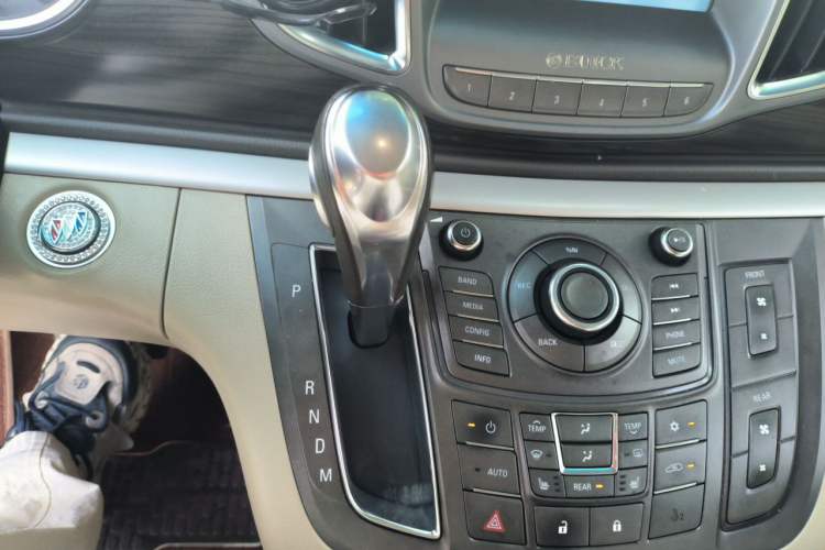 Used Buick GL8 2013 3.0L GT Luxury Business Haoya Edition Gear Lever