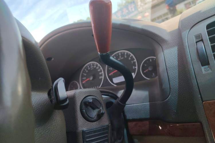 Used Buick GL8 2013 2.4L Executive Edition Gear Lever