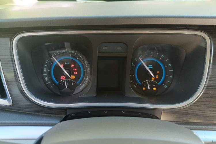 Used Buick GL8 2013 3.0L GT Luxury Business Haoya Edition Instrument Cluster