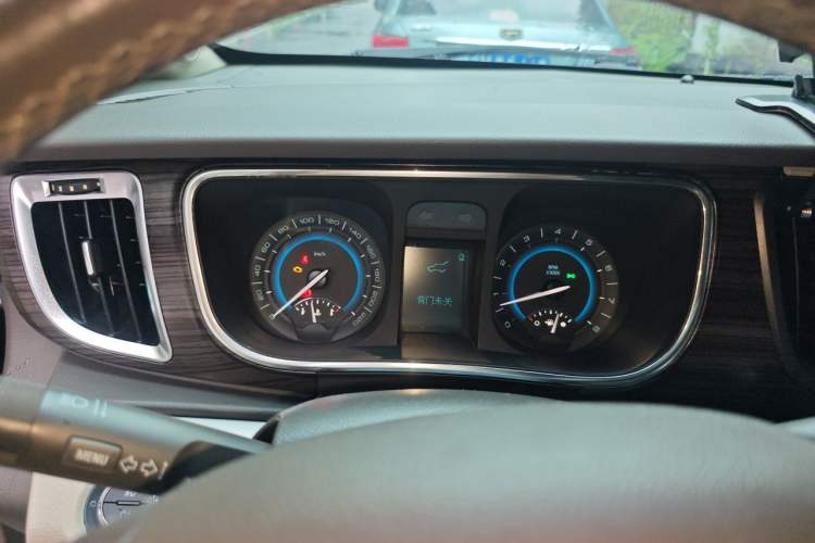 Used Buick GL8 2013 3.0L XT Luxury Business Flagship Edition Instrument Cluster