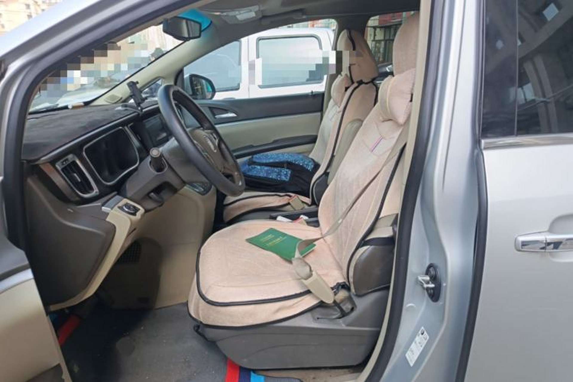 Used Buick GL8 2013 2.4L LT Luxury Business Executive Edition Left Front Seat