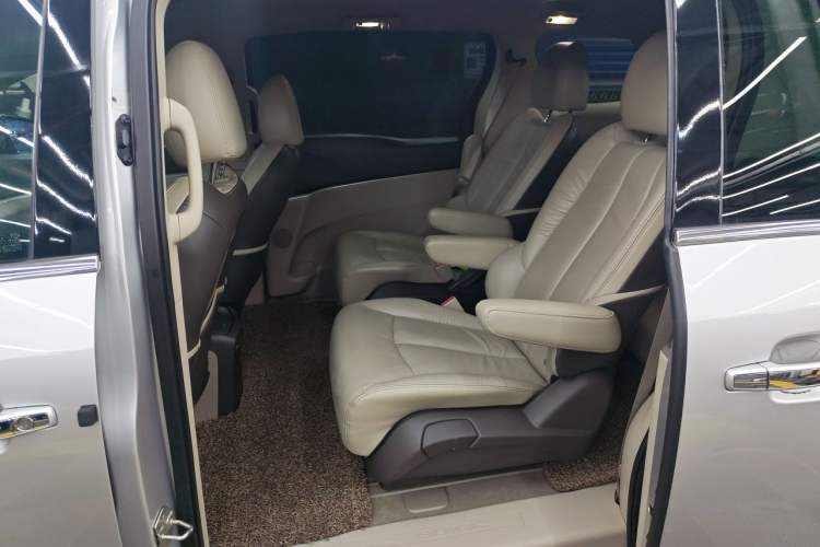 Used Buick GL8 2013 3.0L GT Luxury Business Haoya Edition Left Rear Seat