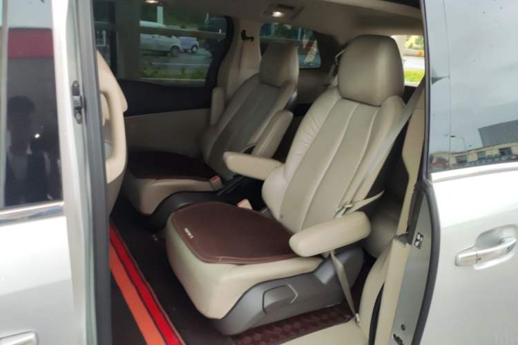 Used Buick GL8 2013 3.0L GT Luxury Business Haoya Edition Left Rear Seat