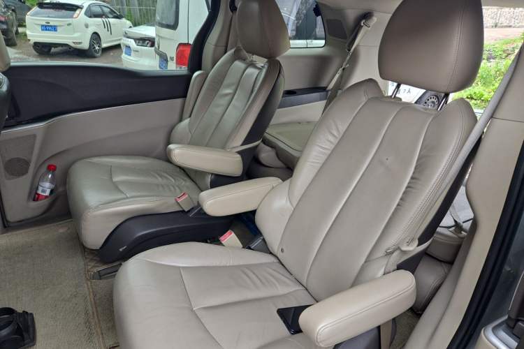 Used Buick GL8 2013 2.4L LT Luxury Business Executive Edition Left Rear Seat