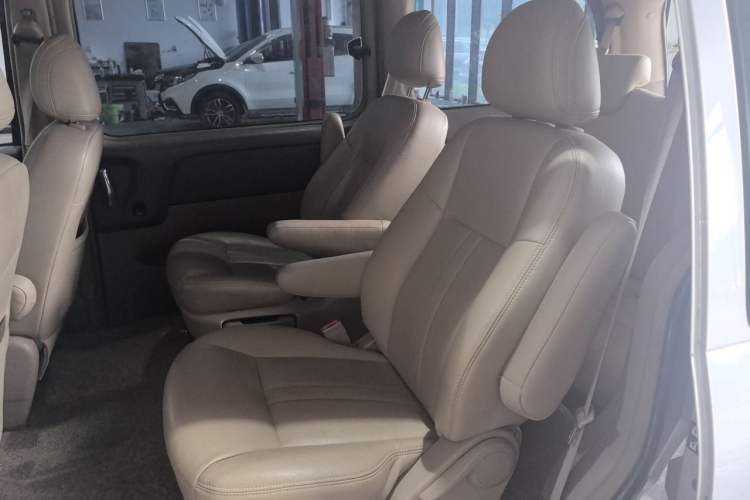 Used Buick GL8 2013 2.4L Comfort Edition Left Rear Seat