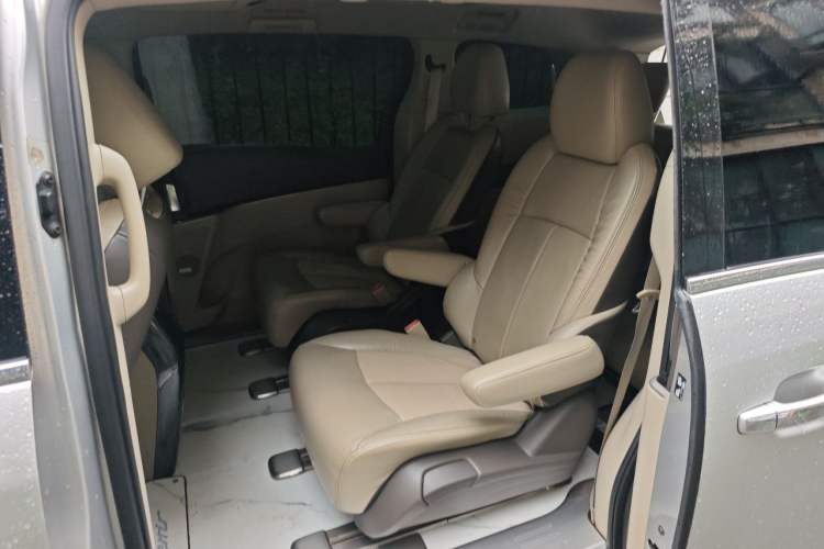 Used Buick GL8 2013 3.0L XT Luxury Business Flagship Edition Left Rear Seat