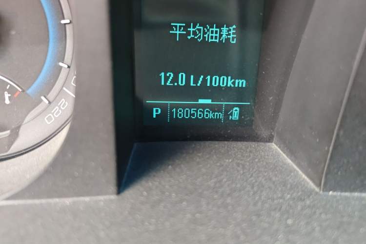 Used Buick GL8 2013 2.4L CT Luxury Business Comfort Edition Odometer Close Up