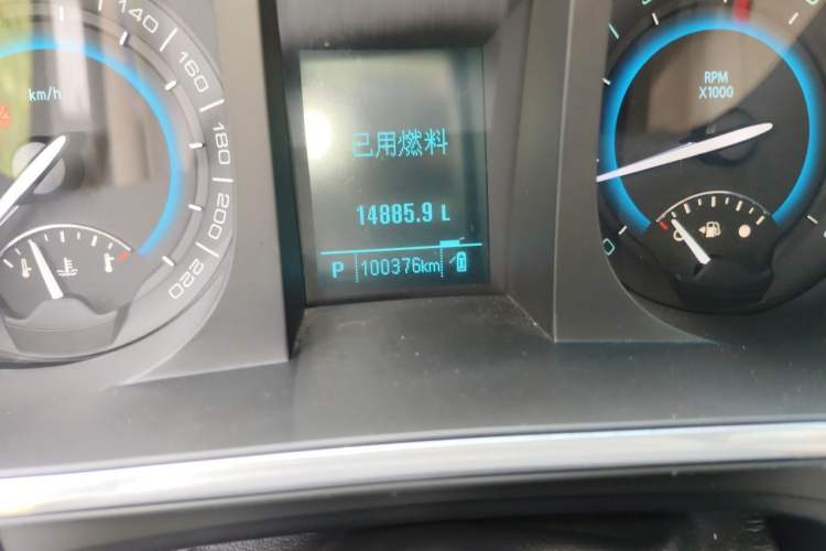 Used Buick GL8 2013 2.4L CT Luxury Business Comfort Edition Odometer Close Up