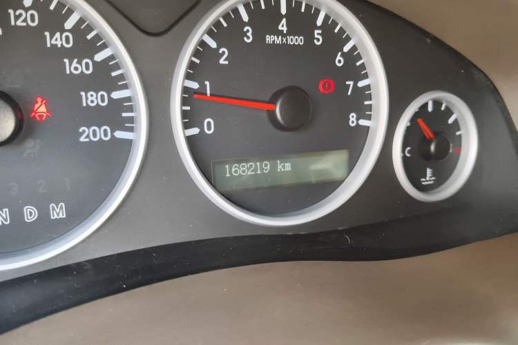 Used Buick GL8 2013 2.4L Classic Edition Odometer Close Up