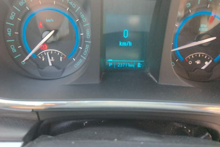 Used Buick GL8 2013 3.0L XT Luxury Business Flagship Edition Odometer Close Up