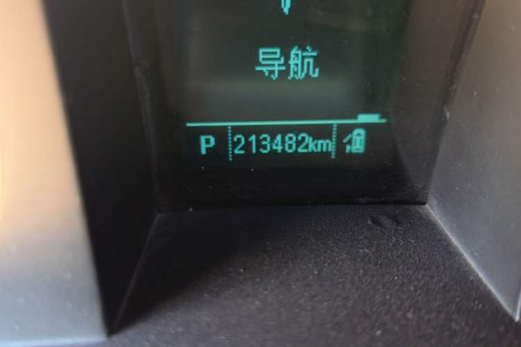 Used Buick GL8 2013 3.0L GT Luxury Business Haoya Edition Odometer Close Up