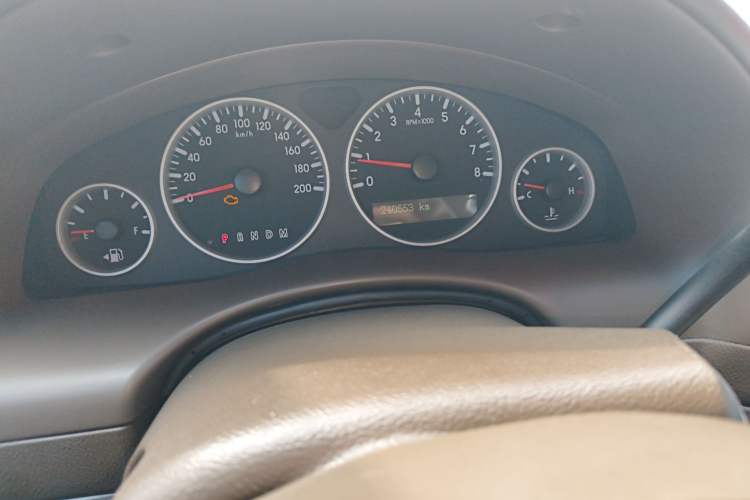 Used Buick GL8 2013 2.4L Comfort Edition Odometer Close Up