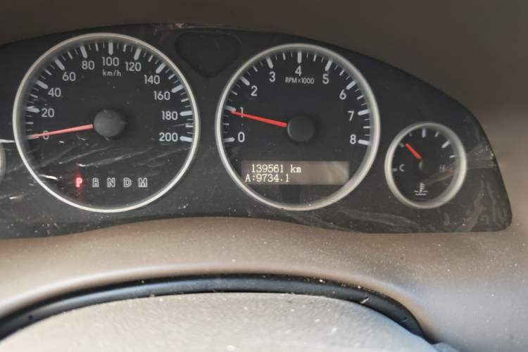 Used Buick GL8 2013 2.4L Classic Edition Odometer Close Up