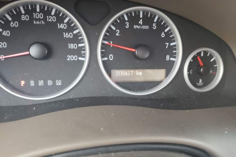 Used Buick GL8 2013 2.4L Comfort Edition Odometer Close Up