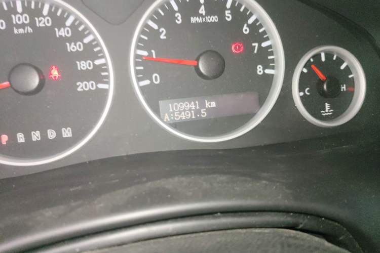 Used Buick GL8 2013 2.4L Executive Edition Odometer Close Up
